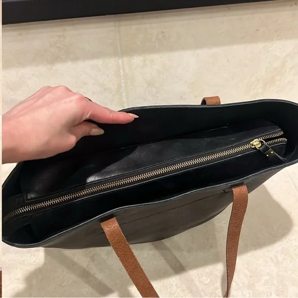 Madewell Leather Tote Black - Picture 8 of 13